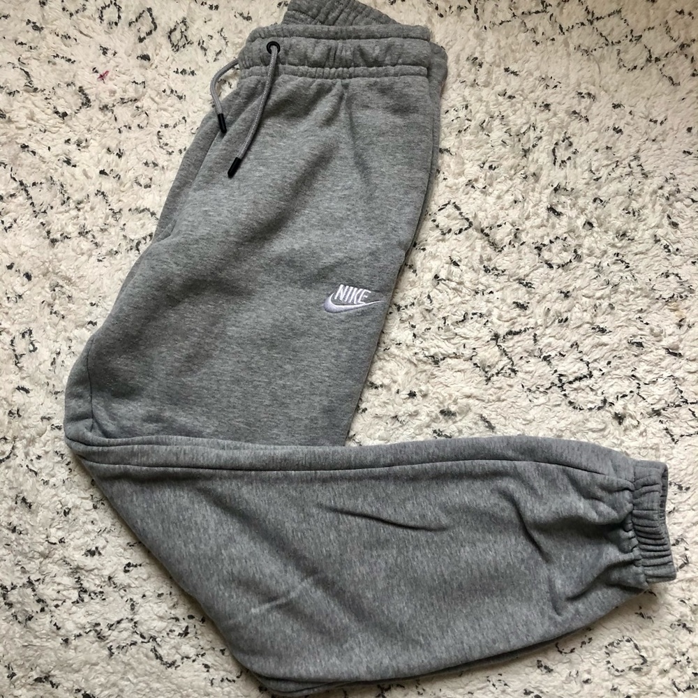 🖤 nike oversized light grey sweatpants